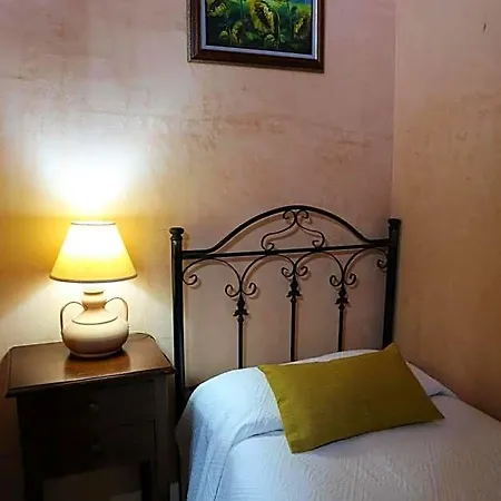 Giusy Bed & Breakfast 4*
